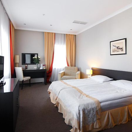Optima Kropyvnytskyi Hotel Εξωτερικό φωτογραφία