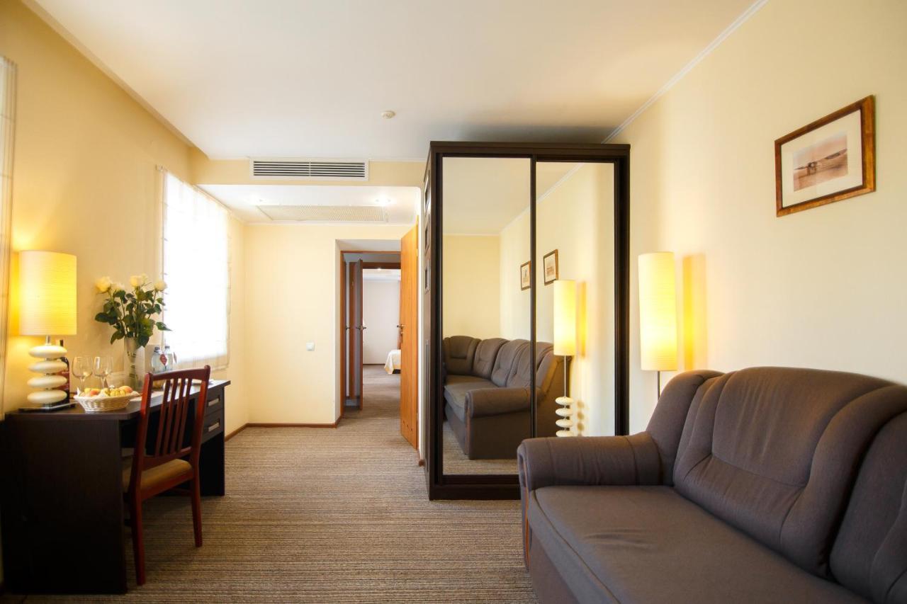 Optima Kropyvnytskyi Hotel Εξωτερικό φωτογραφία
