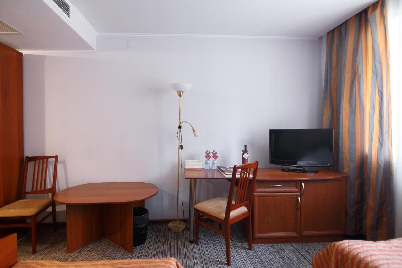 Optima Kropyvnytskyi Hotel Εξωτερικό φωτογραφία